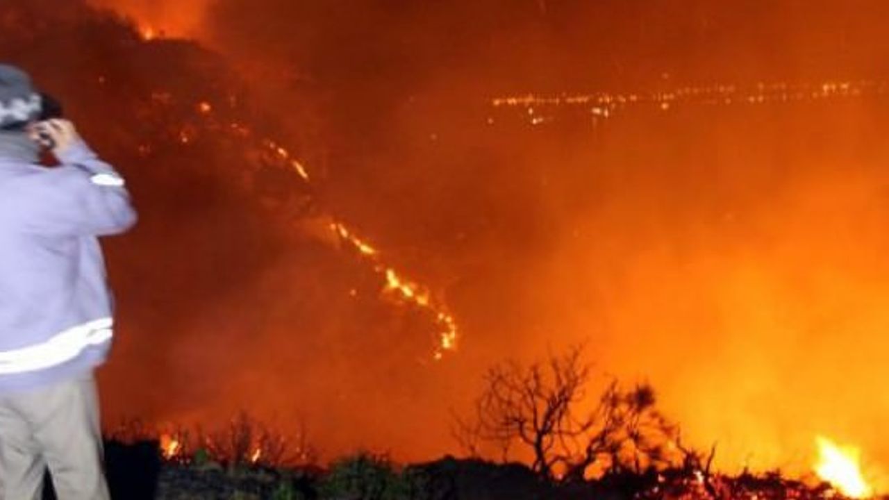 Fethiye yeni yıla alevler eşliğinde girdi
