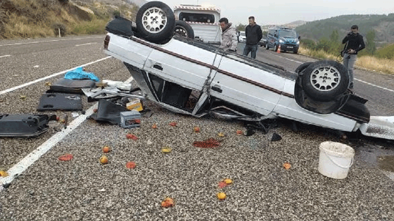 Afyon'da araba takla attı: Üç yaralı