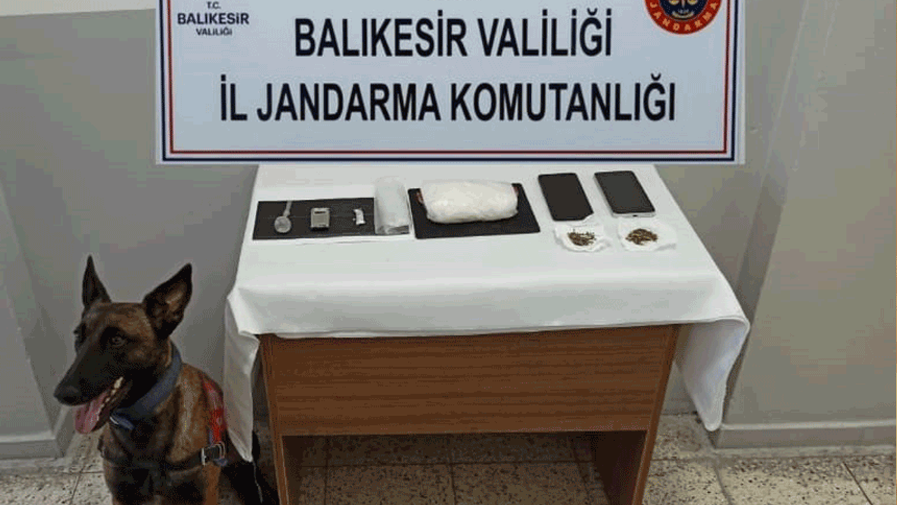 Balıkesir'de uyuşturucu baskını: İki gözaltı