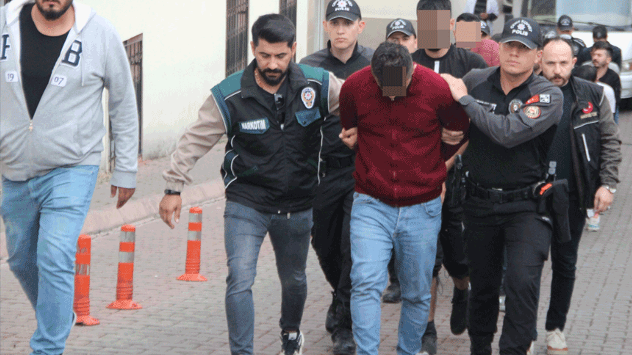 Kayseri'de zehir tacirlerine şafak operasyonu: 22 tutuklama