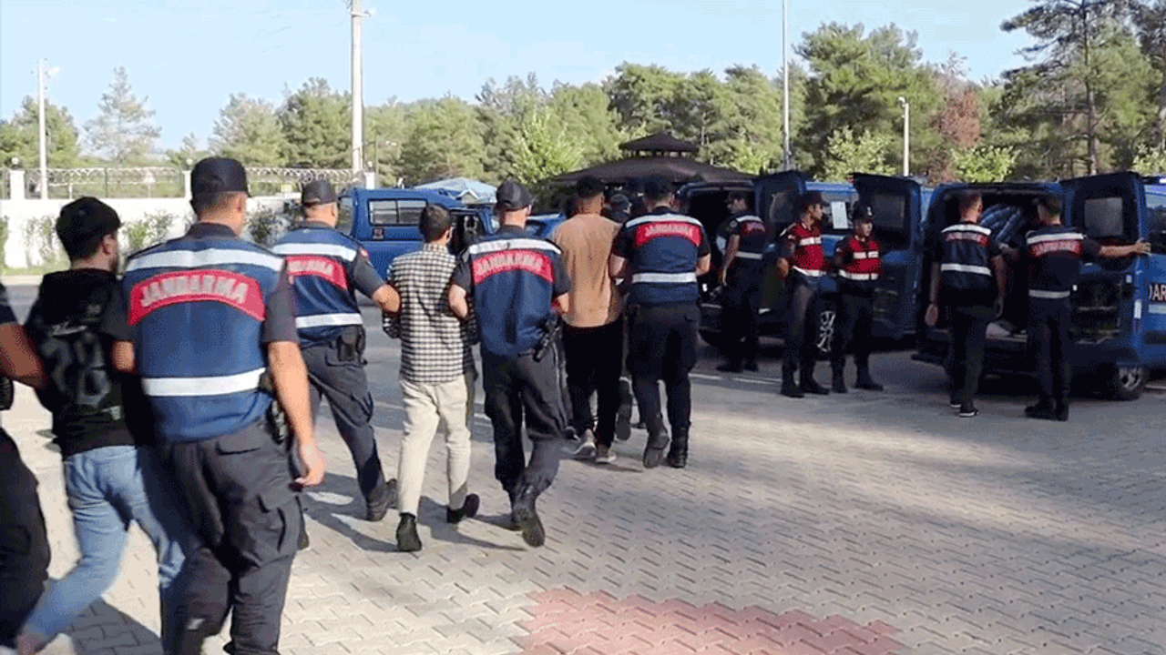 Muğla'da uyuşturucu tacirlerine darbe: 20 tutuklama