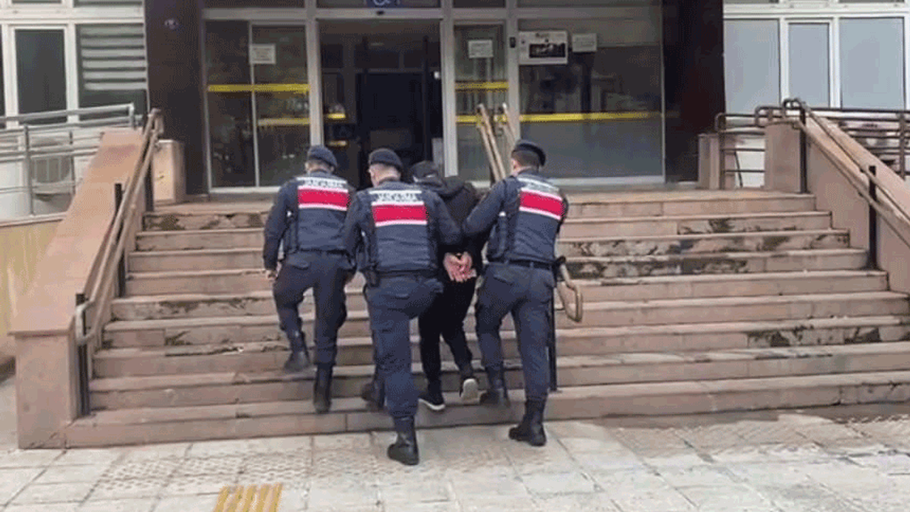 İzmir’de kasten adam öldürme suçundan aranıyordu: Yakalandı