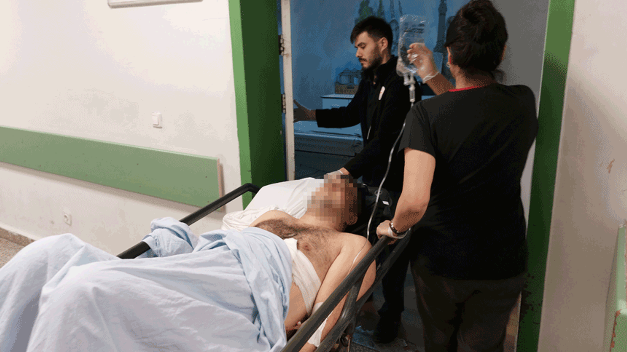 Samsun'da sokak ortasında kavga: Sırtından bıçaklandı