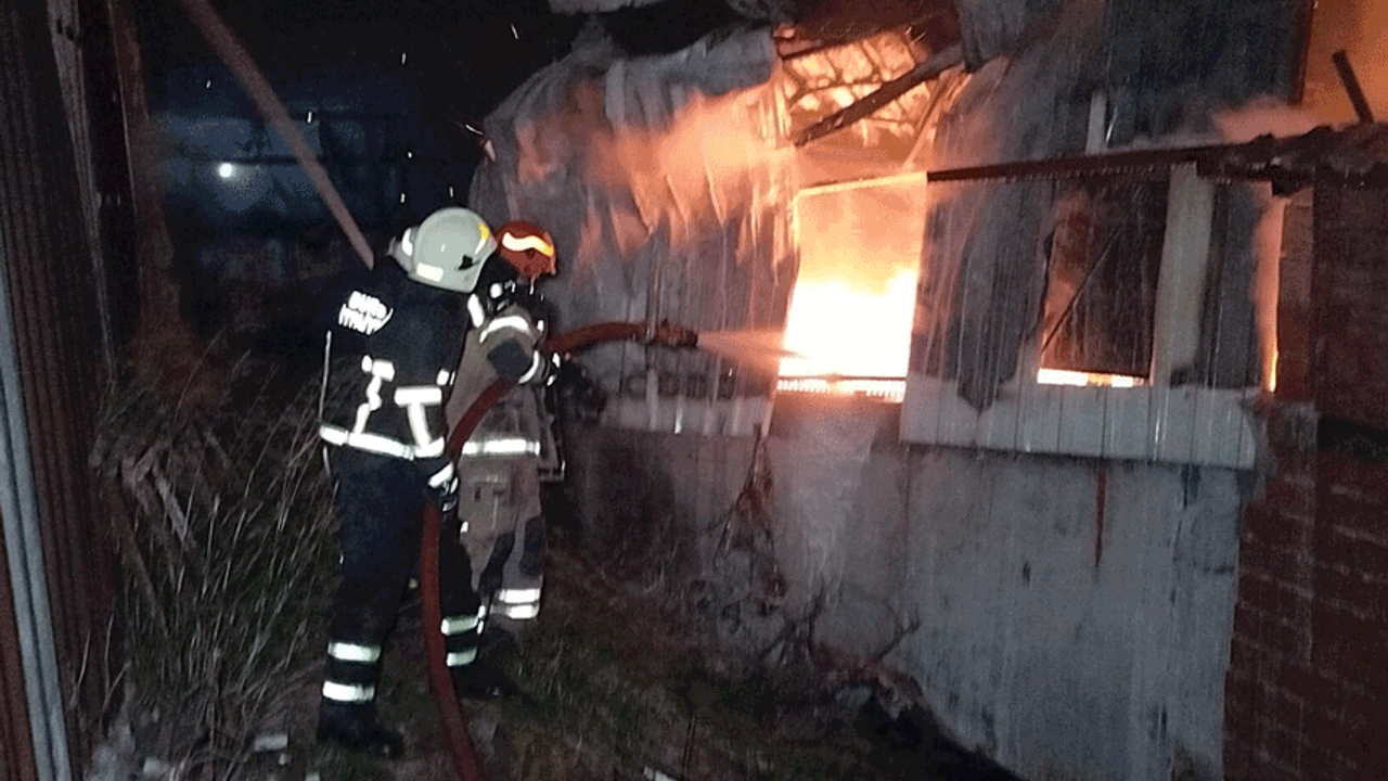 Bursa'da korkutan imalathane yangını