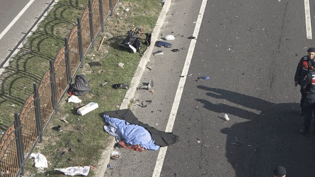 Eskişehir yolunda kahreden olay: Üç ölü bir yaralı