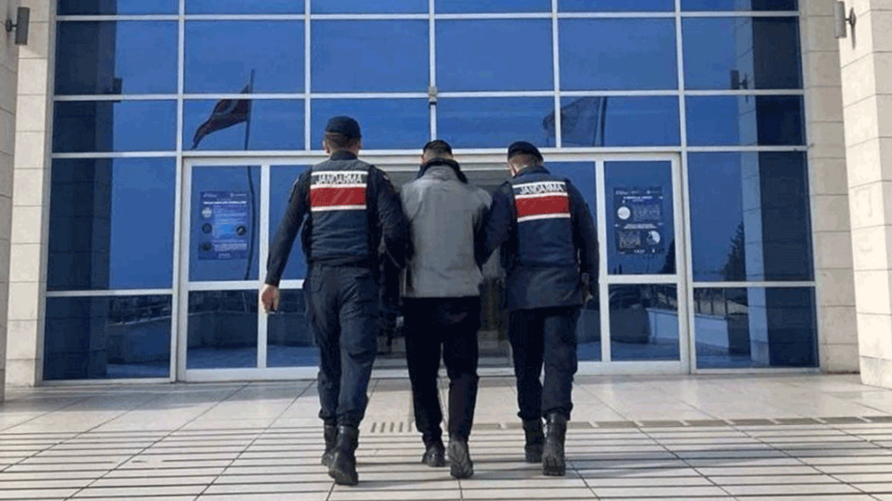 Mersin'de aranan 24 isim yakalanarak tutuklandı
