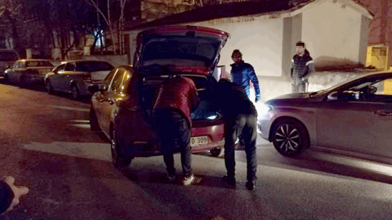 Çorum'da polisten kaçarken kaza yaptılar: Araçtan uyuşturucu çıktı