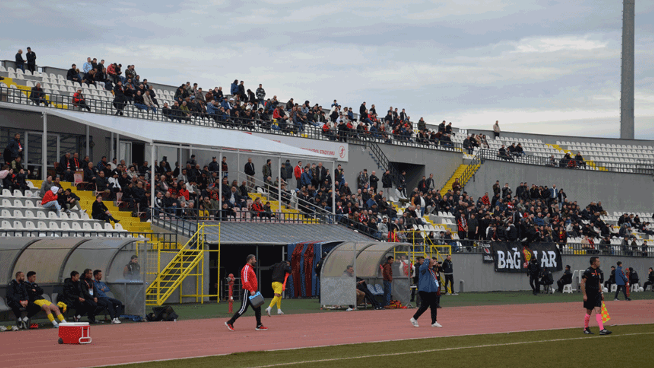 Eskişehirspor taraftarından Eskişehir Demirspor'a destek