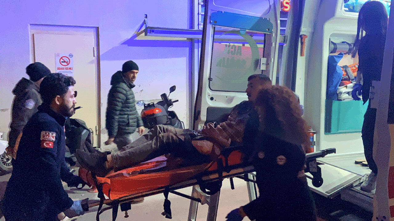 Kocaeli'de sokak ortasında bıçaklı kavga: Üç yaralı