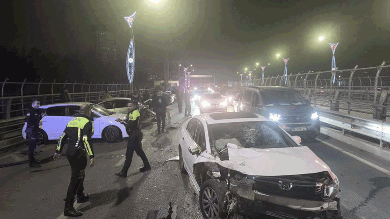 Adana'da körü üzerinde zincirleme trafik kazası: 4 yaralı