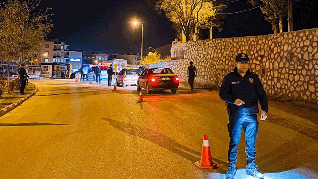 Adıyaman'da çeşitli suçlardan aranan 4 şahıs yakalandı