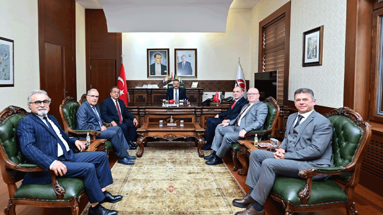 Başkan Kesikbaş ve heyetinden Vali Aksoy’a ziyaret