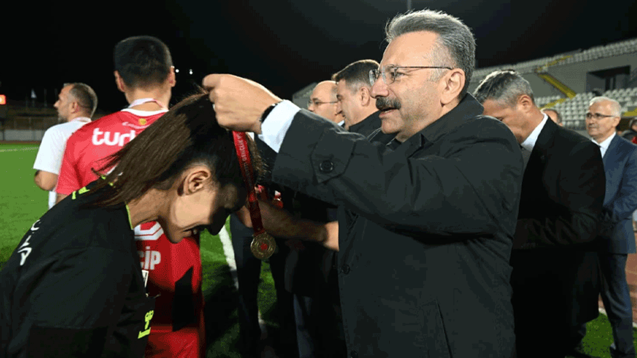 Eskişehir Adliye personellerinden dostluk maçı