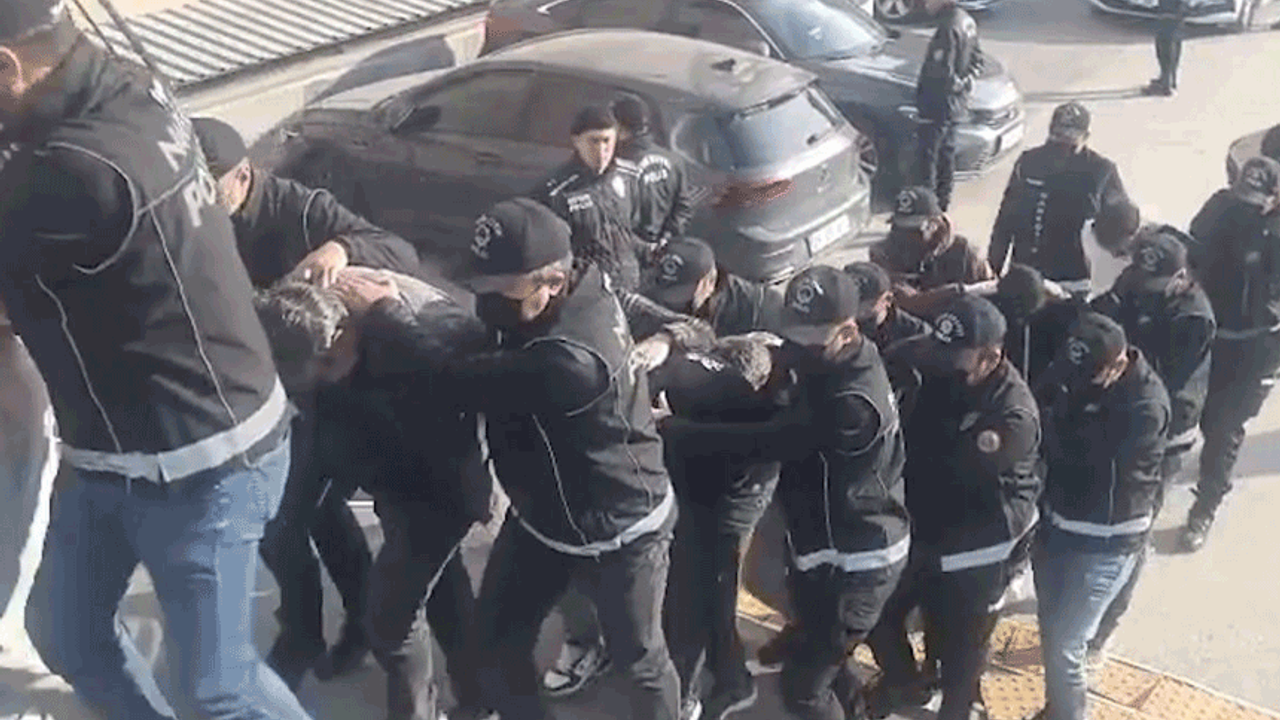 Eskişehir'de 150 kilo uyuşturucu üretilebilecek ham madde ele geçirildi