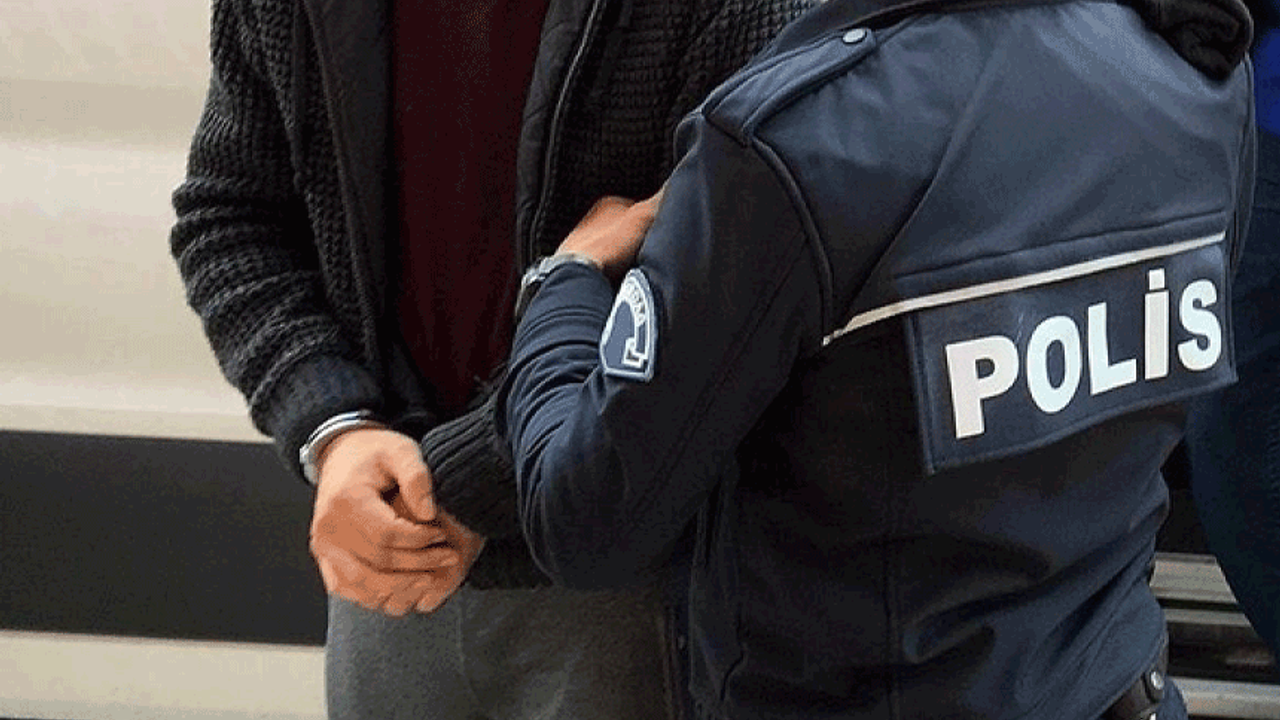Eskişehir'de zehir tacirlerine darbe: 5 tutuklama
