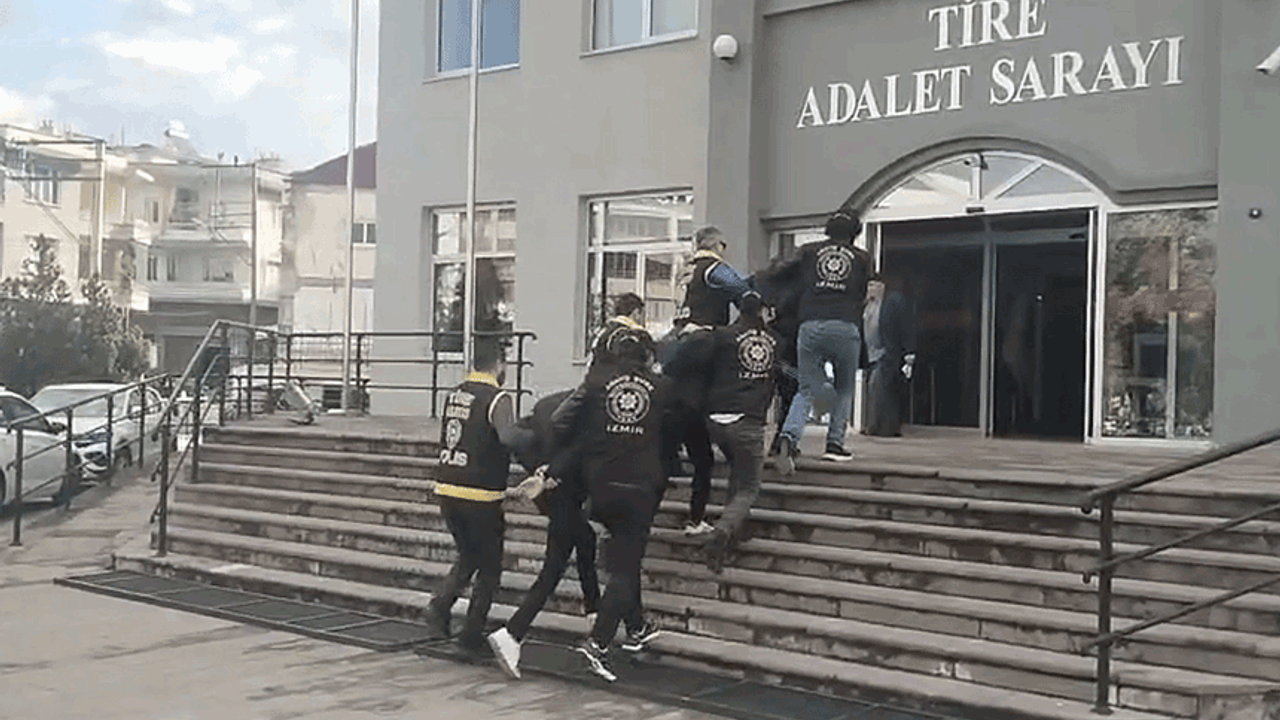 İzmir'de iş yerlerini kurşunlayan şüpheliler yakalandı