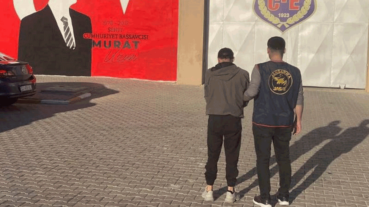Kırşehir'de hırsızlık suçundan aranan şahıs yakalandı