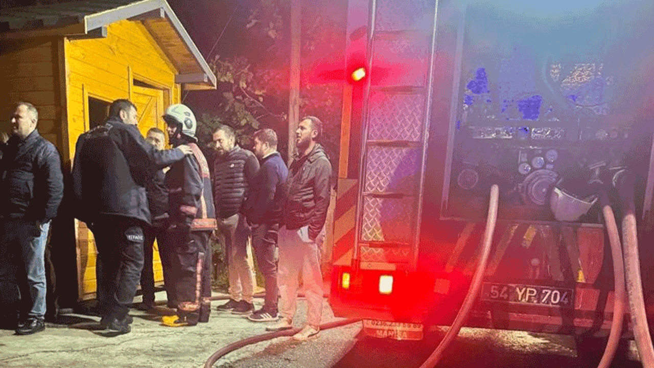 Sakarya'da marangoz atölyesinde yangın çıktı