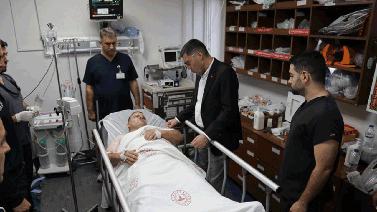 Şanlıurfa'da nöbet tutan polise bıçaklı saldırı