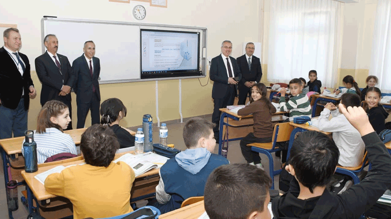 Sinan Aydın ve Mehmet Bal’dan öğrencilere ziyaret
