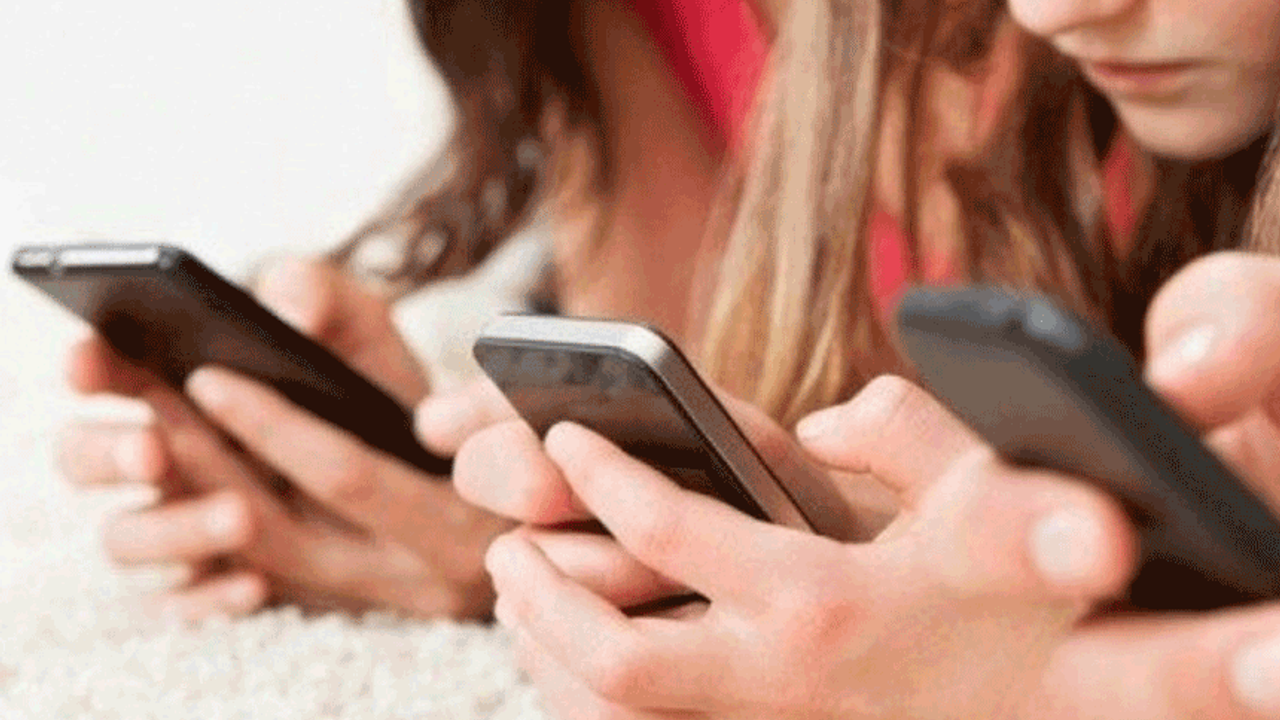 15 yaş altına sosyal medya yasağı meclisten geçti