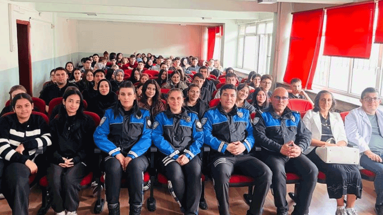 Afyon'da polisten öğrencilere yönelik güvenlik ve bilinçlendirme eğitimi
