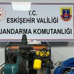 Eskişehir'de kaçak kazı yapan 5 şüpheliye suç üstü
