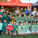 Başkan Ünlüce minik kramponların zafer coşkusuna ortak oldu