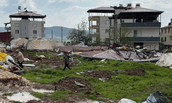 Depremin merkezinde hortum kabusu: Yaralılar var