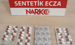 54 adet sentetik ecza hap ele geçirildi