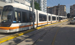 Eskişehir'de arızalanan tramvay aksamaya sebep oldu