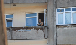 Geçen yıl pompalı tüfekle dehşet saçmıştı, bugün de kız arkadaşını rehin aldı