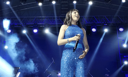 Sanatçı Burcu Güneş şarkılarıyla Gedizlileri coşturdu