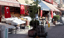 Eskişehir’de caddeler Türk bayraklarıyla süslendi