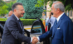 Vali Hüseyin Aksoy Büyükerşen’le bir araya geldi