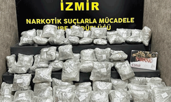 İzmir'de kargo firmasına operasyon: 40 kilo esrar bulundu