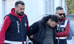 Adana'da ev baskını: 13 ruhsatsız tabanca ele geçirdi