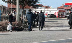 Afyon'da istasyondan çıkan motorla otomobil çarpıştı