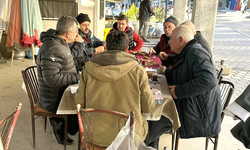 Başkan Serkan Koyuncu pazarda esnaf ve vatandaşları dinledi