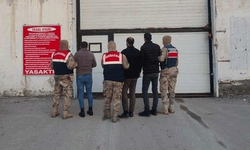 Erzurum'da aranan şahıslar jandarmadan kaçamadı