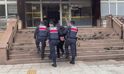 İzmir’de kasten adam öldürme suçundan aranıyordu: Yakalandı