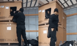 Kocaeli'de tır dorsesindeki kutudan mülteciler çıktı