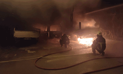 Tokat'ta yangın: Çok sayıda araç hurdaya döndü