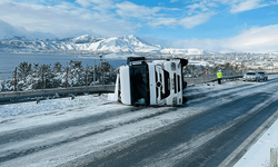 Bitlis'te buz tutan yol 3 kişiyi canından ediyordu