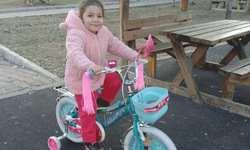 Afyon'da küçük kızın bisikleti hırsızların hedefi oldu!