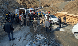 Elazığ'da maden ocağı göçtü: İki işçi yaralı