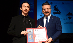 Eskişehir’de derece alan öğrenciler ödüllendirildi