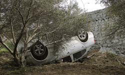 Hatay’da korkunç kaza: 5 metrelik istinat duvarından uçtu