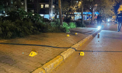 İstanbul'da karısını sokak ortasında defalarca bıçakladı!