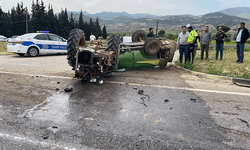 Manisa'da feci kaza: Traktör ikiye bölündü